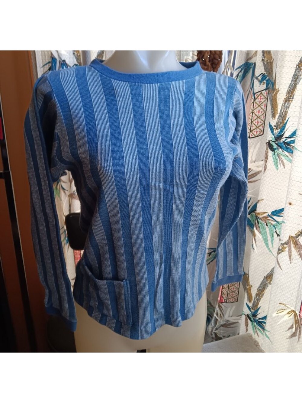 Small Vintage 1970's Womens Crop Pullover Mod Knit Shirt Blue Stripes Fun Pocket